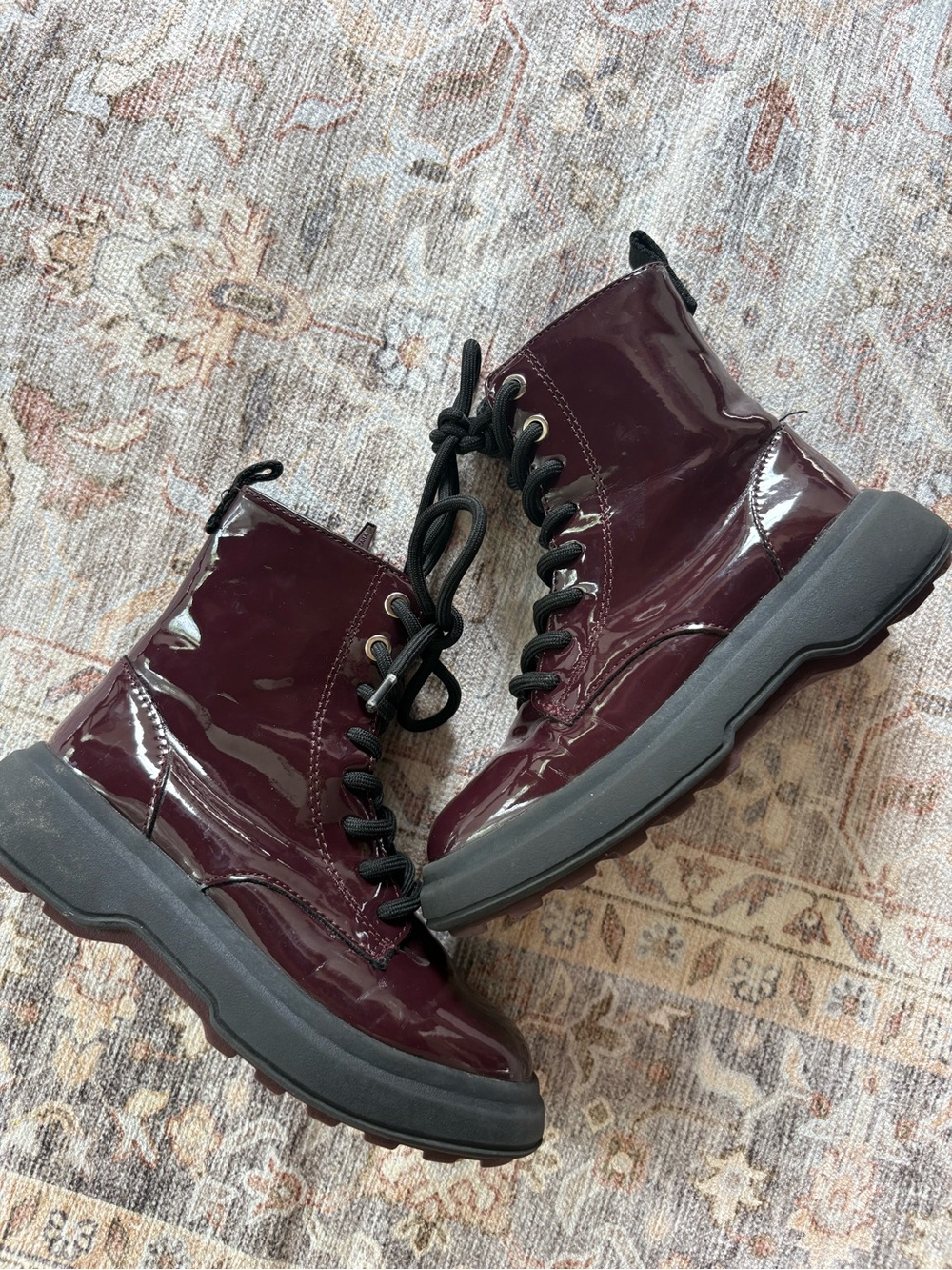 ZARA Kids Burgundy Patent Combat Boots Chunky Lug Sole Lace Up Ankle Boots EU 29